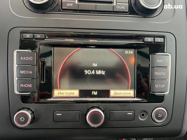 Сірий Фольксваген Туран, об'ємом двигуна 1.6 л та пробігом 269 тис. км за 10990 $, фото 28 на Automoto.ua