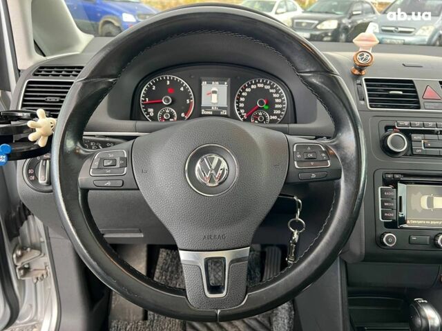 Сірий Фольксваген Туран, об'ємом двигуна 1.6 л та пробігом 269 тис. км за 10990 $, фото 24 на Automoto.ua
