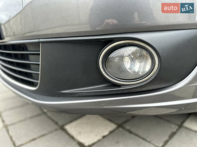 Сірий Фольксваген Туран, об'ємом двигуна 2 л та пробігом 224 тис. км за 12199 $, фото 58 на Automoto.ua