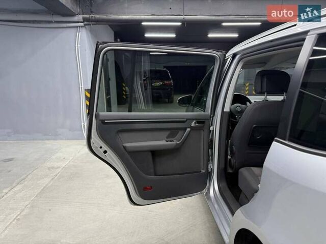 Серый Фольксваген Туран, объемом двигателя 0 л и пробегом 241 тыс. км за 12300 $, фото 16 на Automoto.ua