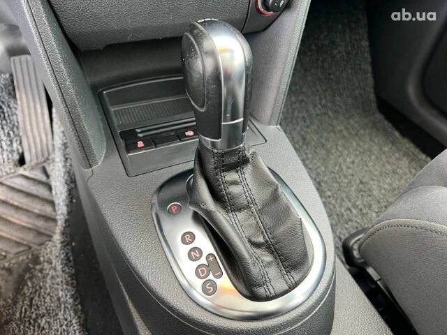Сірий Фольксваген Туран, об'ємом двигуна 1.6 л та пробігом 269 тис. км за 10990 $, фото 30 на Automoto.ua