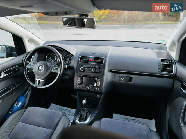 Серый Фольксваген Туран, объемом двигателя 2 л и пробегом 278 тыс. км за 11950 $, фото 35 на Automoto.ua