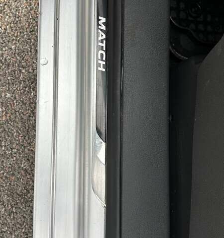 Сірий Фольксваген Туран, об'ємом двигуна 1.97 л та пробігом 318 тис. км за 9500 $, фото 19 на Automoto.ua