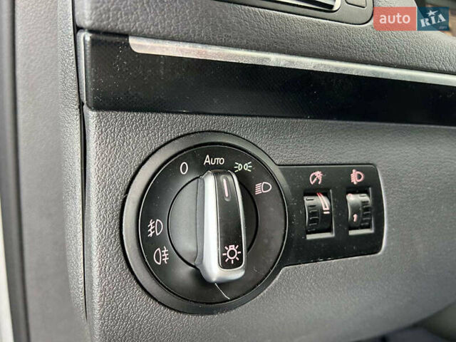 Сірий Фольксваген Туран, об'ємом двигуна 1.6 л та пробігом 269 тис. км за 10990 $, фото 19 на Automoto.ua