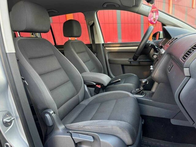 Серый Фольксваген Туран, объемом двигателя 0 л и пробегом 287 тыс. км за 8790 $, фото 11 на Automoto.ua