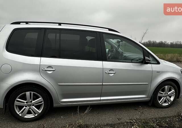 Сірий Фольксваген Туран, об'ємом двигуна 1.97 л та пробігом 318 тис. км за 9500 $, фото 3 на Automoto.ua