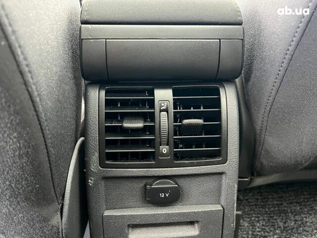 Сірий Фольксваген Туран, об'ємом двигуна 1.6 л та пробігом 269 тис. км за 10990 $, фото 37 на Automoto.ua