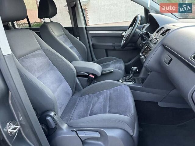 Сірий Фольксваген Туран, об'ємом двигуна 1.6 л та пробігом 232 тис. км за 11490 $, фото 28 на Automoto.ua