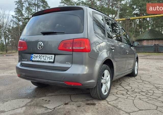 Серый Фольксваген Туран, объемом двигателя 1.6 л и пробегом 256 тыс. км за 8900 $, фото 19 на Automoto.ua