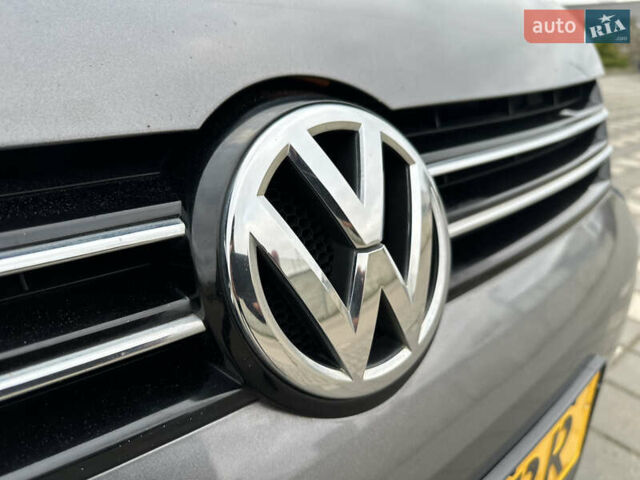 Сірий Фольксваген Туран, об'ємом двигуна 2 л та пробігом 224 тис. км за 12199 $, фото 56 на Automoto.ua