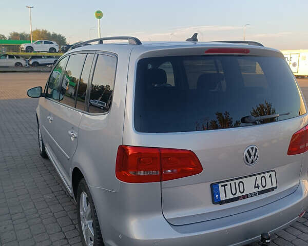 Сірий Фольксваген Туран, об'ємом двигуна 1.6 л та пробігом 271 тис. км за 9750 $, фото 10 на Automoto.ua