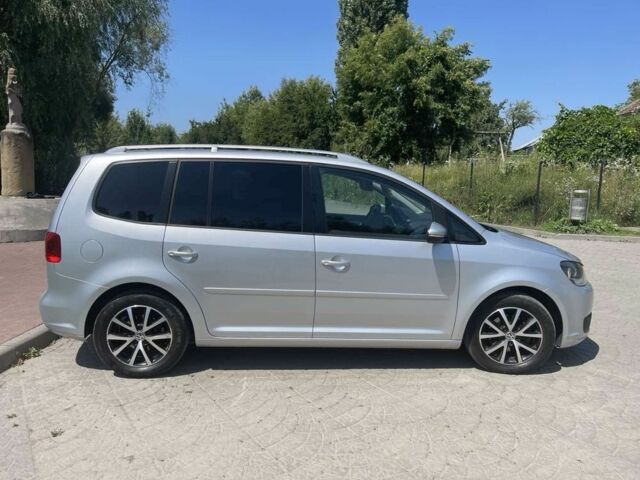 Серый Фольксваген Туран, объемом двигателя 1.6 л и пробегом 260 тыс. км за 11000 $, фото 8 на Automoto.ua