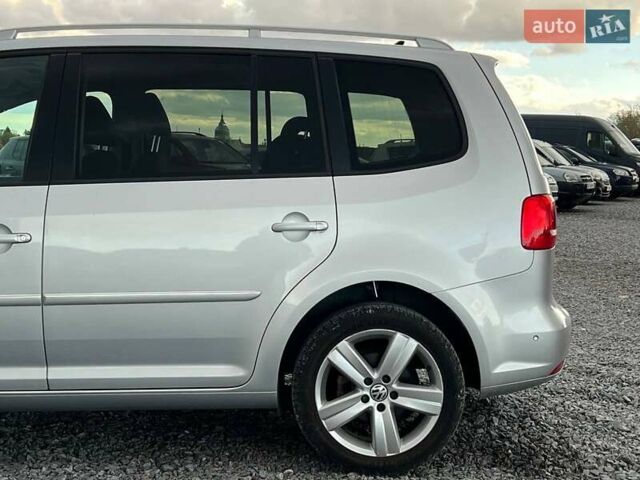 Сірий Фольксваген Туран, об'ємом двигуна 1.6 л та пробігом 269 тис. км за 10990 $, фото 4 на Automoto.ua