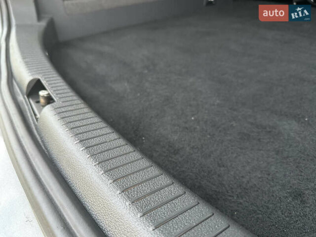 Сірий Фольксваген Туран, об'ємом двигуна 2 л та пробігом 224 тис. км за 12199 $, фото 138 на Automoto.ua