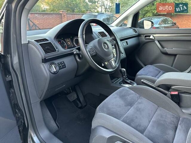 Сірий Фольксваген Туран, об'ємом двигуна 1.6 л та пробігом 232 тис. км за 11490 $, фото 32 на Automoto.ua