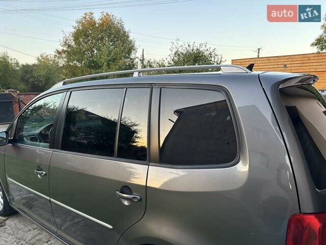 Сірий Фольксваген Туран, об'ємом двигуна 1.6 л та пробігом 232 тис. км за 11490 $, фото 54 на Automoto.ua