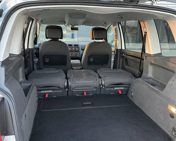 Серый Фольксваген Туран, объемом двигателя 1.39 л и пробегом 197 тыс. км за 8800 $, фото 11 на Automoto.ua