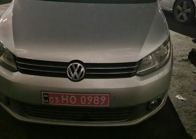 Серый Фольксваген Туран, объемом двигателя 0 л и пробегом 288 тыс. км за 9999 $, фото 2 на Automoto.ua