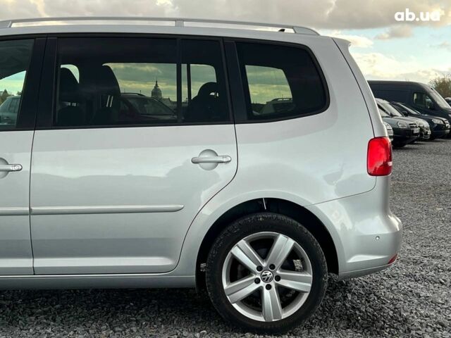 Сірий Фольксваген Туран, об'ємом двигуна 1.6 л та пробігом 269 тис. км за 10990 $, фото 4 на Automoto.ua