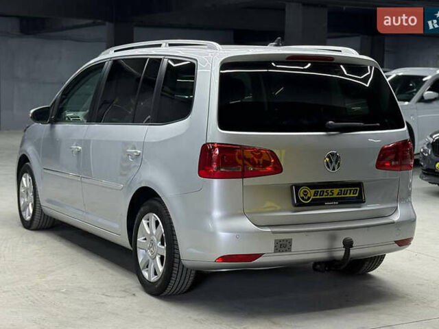 Серый Фольксваген Туран, объемом двигателя 0 л и пробегом 241 тыс. км за 12300 $, фото 3 на Automoto.ua