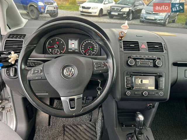 Сірий Фольксваген Туран, об'ємом двигуна 1.6 л та пробігом 269 тис. км за 10990 $, фото 21 на Automoto.ua