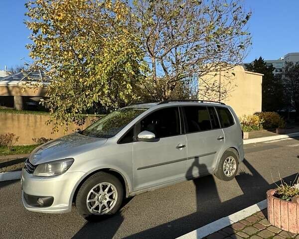 Сірий Фольксваген Туран, об'ємом двигуна 1.97 л та пробігом 592 тис. км за 12500 $, фото 3 на Automoto.ua