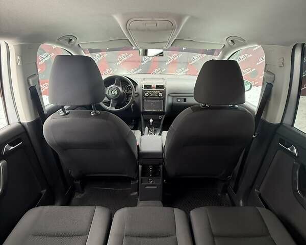 Сірий Фольксваген Туран, об'ємом двигуна 1.97 л та пробігом 304 тис. км за 10300 $, фото 33 на Automoto.ua