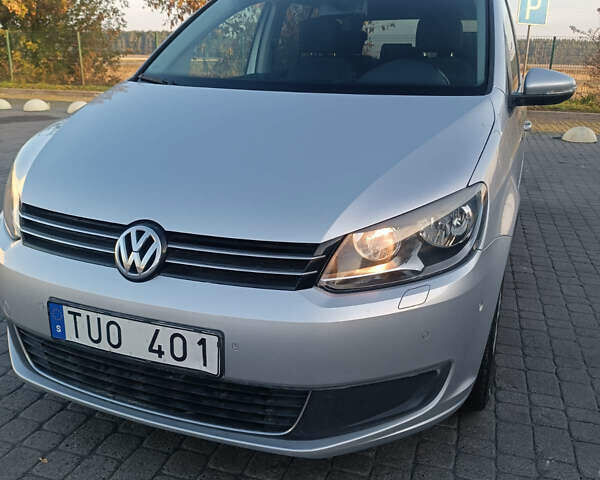 Сірий Фольксваген Туран, об'ємом двигуна 1.6 л та пробігом 271 тис. км за 9750 $, фото 1 на Automoto.ua