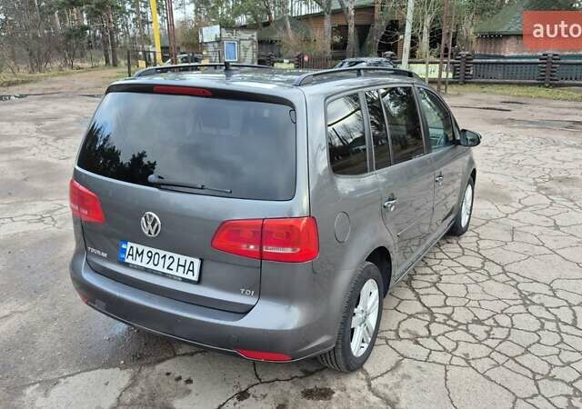 Серый Фольксваген Туран, объемом двигателя 1.6 л и пробегом 256 тыс. км за 8900 $, фото 16 на Automoto.ua