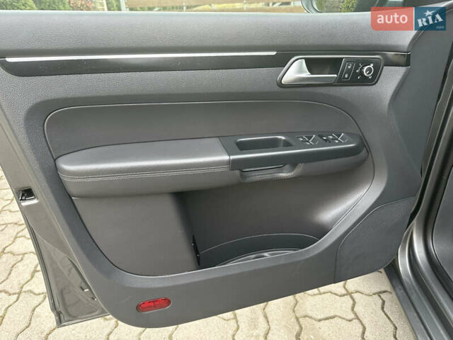 Сірий Фольксваген Туран, об'ємом двигуна 2 л та пробігом 224 тис. км за 12199 $, фото 86 на Automoto.ua