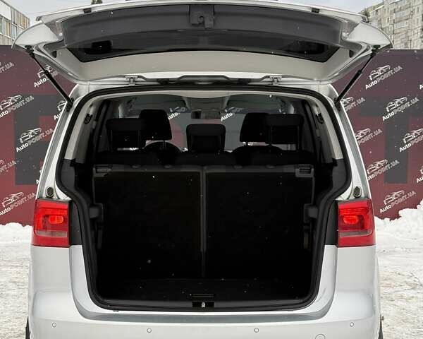 Сірий Фольксваген Туран, об'ємом двигуна 1.97 л та пробігом 304 тис. км за 10300 $, фото 11 на Automoto.ua