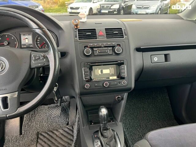 Сірий Фольксваген Туран, об'ємом двигуна 1.6 л та пробігом 269 тис. км за 10990 $, фото 25 на Automoto.ua