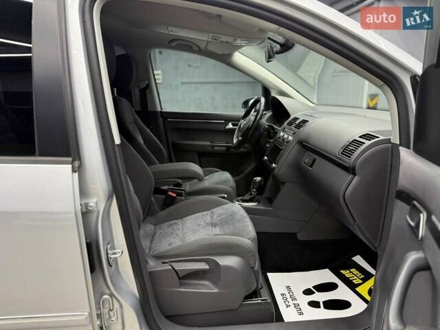 Серый Фольксваген Туран, объемом двигателя 0 л и пробегом 241 тыс. км за 12300 $, фото 8 на Automoto.ua