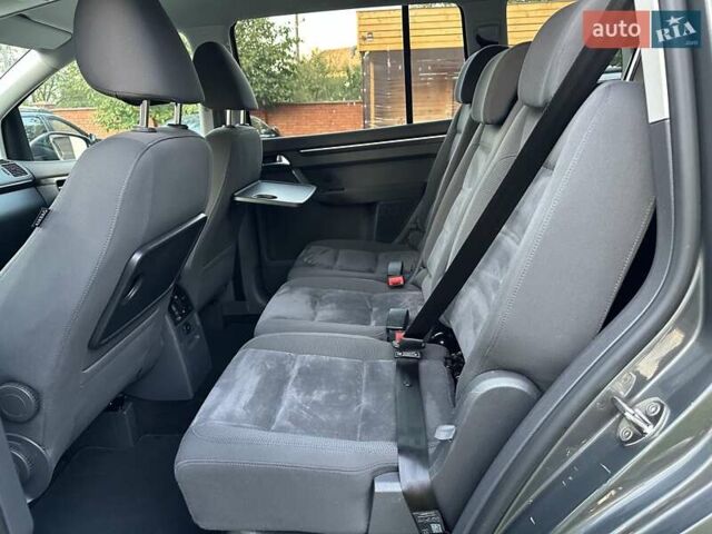 Сірий Фольксваген Туран, об'ємом двигуна 1.6 л та пробігом 232 тис. км за 11490 $, фото 42 на Automoto.ua