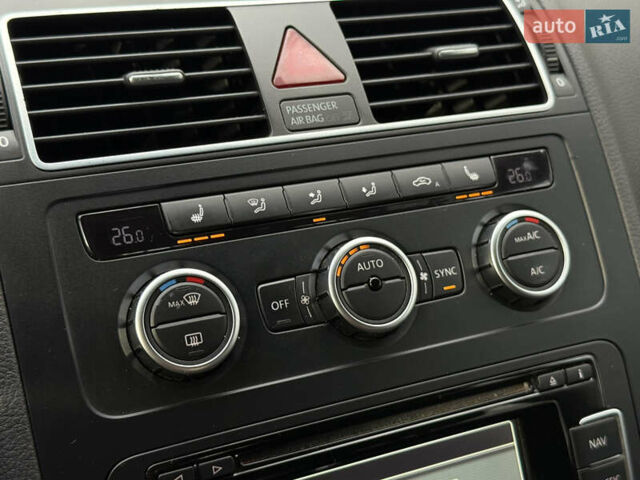 Серый Фольксваген Туран, объемом двигателя 1.6 л и пробегом 242 тыс. км за 10700 $, фото 34 на Automoto.ua