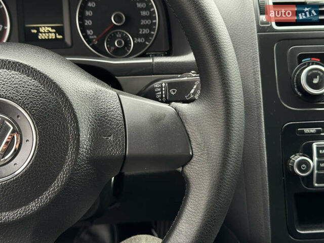 Серый Фольксваген Туран, объемом двигателя 1.39 л и пробегом 223 тыс. км за 10500 $, фото 39 на Automoto.ua