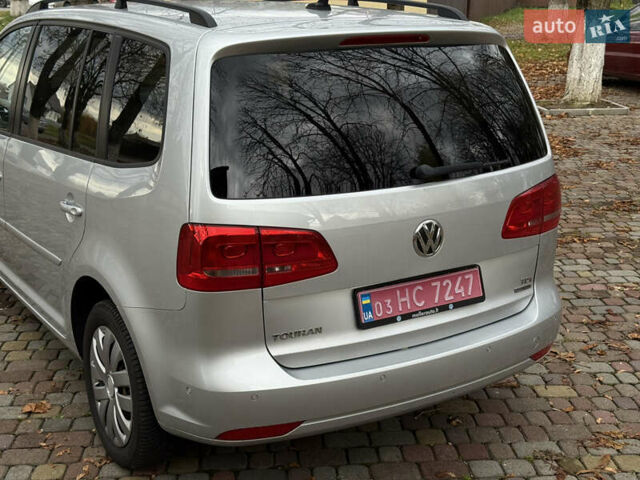 Серый Фольксваген Туран, объемом двигателя 1.6 л и пробегом 242 тыс. км за 10700 $, фото 18 на Automoto.ua
