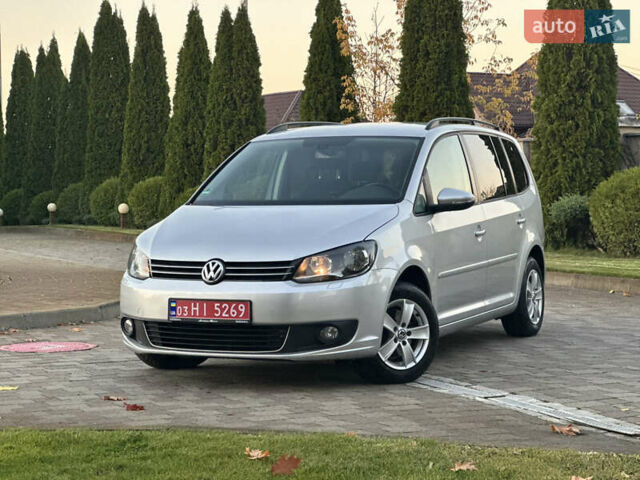 Фольксваген Туран 2013 в Сарнах на Automoto.ua Серый Фольксваген Туран, объемом двигателя 1.6 л и пробегом 249 тыс. км за 11350 $, фото 1 на Automoto.ua