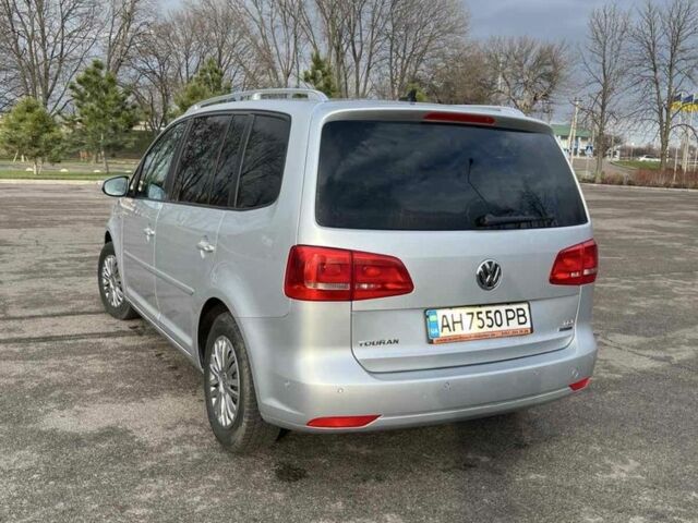 Серый Фольксваген Туран, объемом двигателя 1.6 л и пробегом 239 тыс. км за 11800 $, фото 2 на Automoto.ua