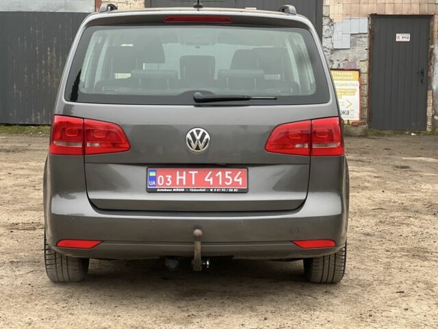 Серый Фольксваген Туран, объемом двигателя 1.6 л и пробегом 227 тыс. км за 9350 $, фото 5 на Automoto.ua