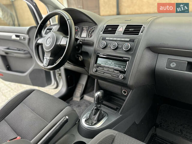 Серый Фольксваген Туран, объемом двигателя 2 л и пробегом 225 тыс. км за 10999 $, фото 91 на Automoto.ua