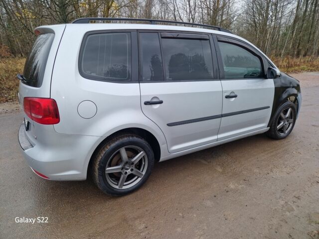 Серый Фольксваген Туран, объемом двигателя 1.6 л и пробегом 220 тыс. км за 6950 $, фото 7 на Automoto.ua