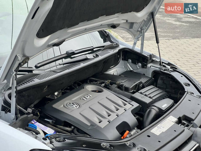 Серый Фольксваген Туран, объемом двигателя 1.97 л и пробегом 163 тыс. км за 14499 $, фото 90 на Automoto.ua