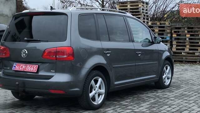 Серый Фольксваген Туран, объемом двигателя 1.4 л и пробегом 194 тыс. км за 9700 $, фото 4 на Automoto.ua