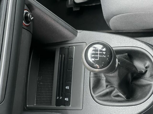 Серый Фольксваген Туран, объемом двигателя 1.6 л и пробегом 227 тыс. км за 9350 $, фото 12 на Automoto.ua