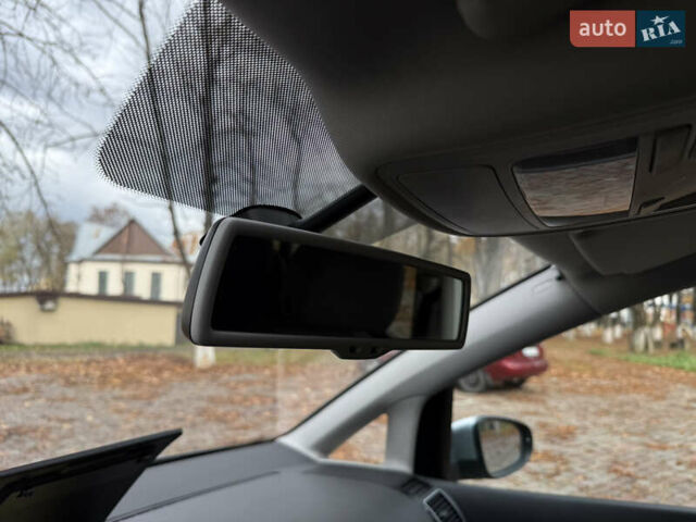 Серый Фольксваген Туран, объемом двигателя 1.6 л и пробегом 242 тыс. км за 10700 $, фото 37 на Automoto.ua