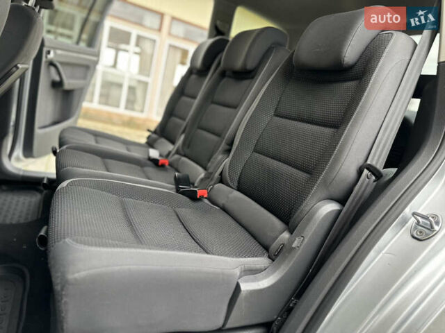 Серый Фольксваген Туран, объемом двигателя 2 л и пробегом 225 тыс. км за 10999 $, фото 135 на Automoto.ua