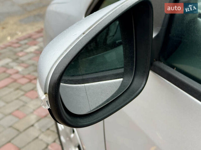 Серый Фольксваген Туран, объемом двигателя 1.39 л и пробегом 223 тыс. км за 10500 $, фото 17 на Automoto.ua