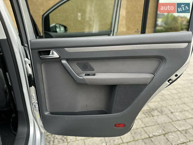 Серый Фольксваген Туран, объемом двигателя 2 л и пробегом 225 тыс. км за 10999 $, фото 127 на Automoto.ua