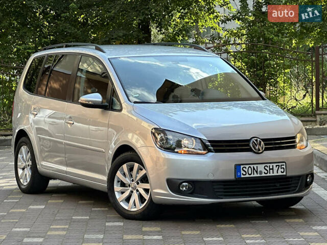 Сірий Фольксваген Туран, об'ємом двигуна 2 л та пробігом 225 тис. км за 11999 $, фото 1 на Automoto.ua